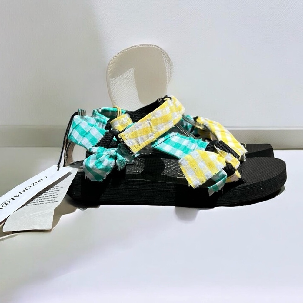 🌻NEW w/tags ARIZONA LOVE Trekky Yellow Mint Sandals Size 37 $188 Retail - Picture 3 of 13